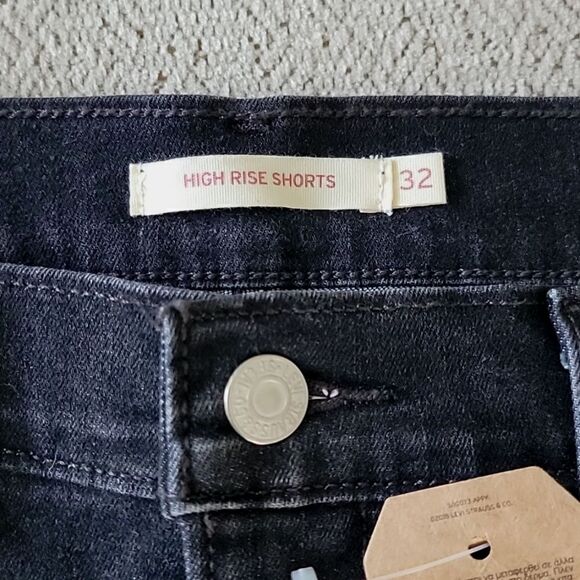 Levi's Black High Rise Hypersoft Cut Off Jean Shorts - Size 14/32 - Picture 3 of 12